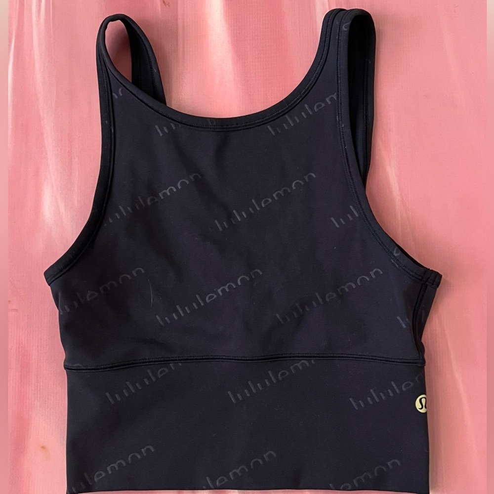 Lululemon crop top